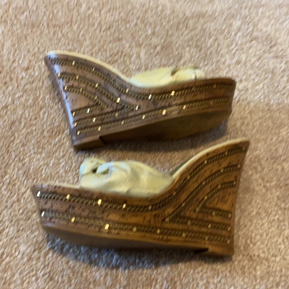 Shoes - Picture 2 of 2